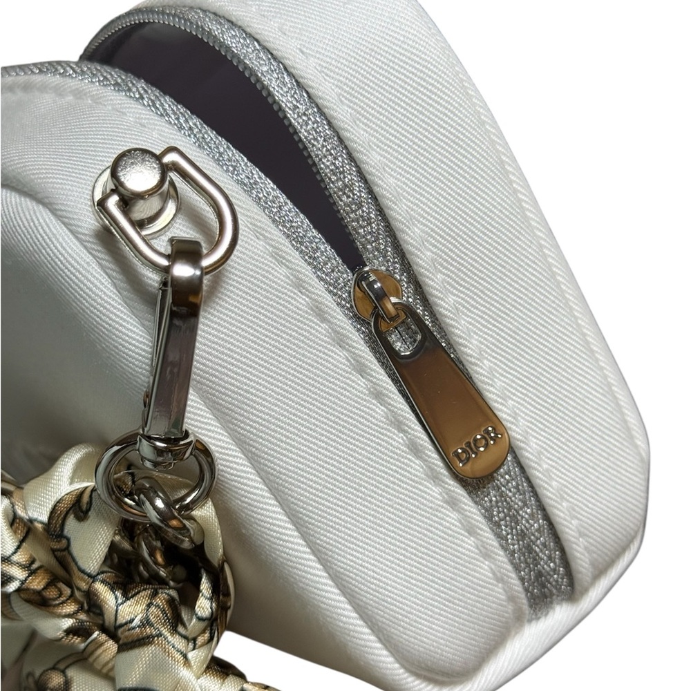 Dior off White Silver Crossbody Bag with Chain Strap - Picture 10 of 14